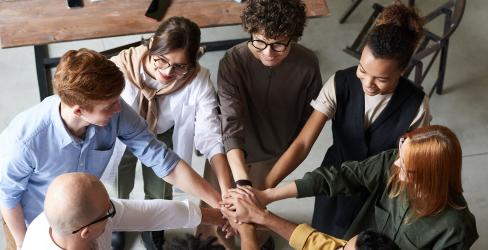 Rejoignez le plus grand réseau de formations inclusives au numérique en France