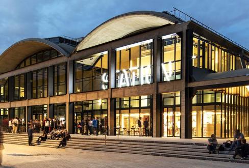 Station F Crédit photo : Patrick Tourneboeuf